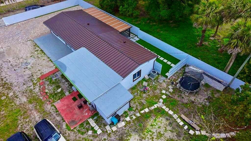 696 Arlington Drive, West Palm Beach, FL 33415 photo 11