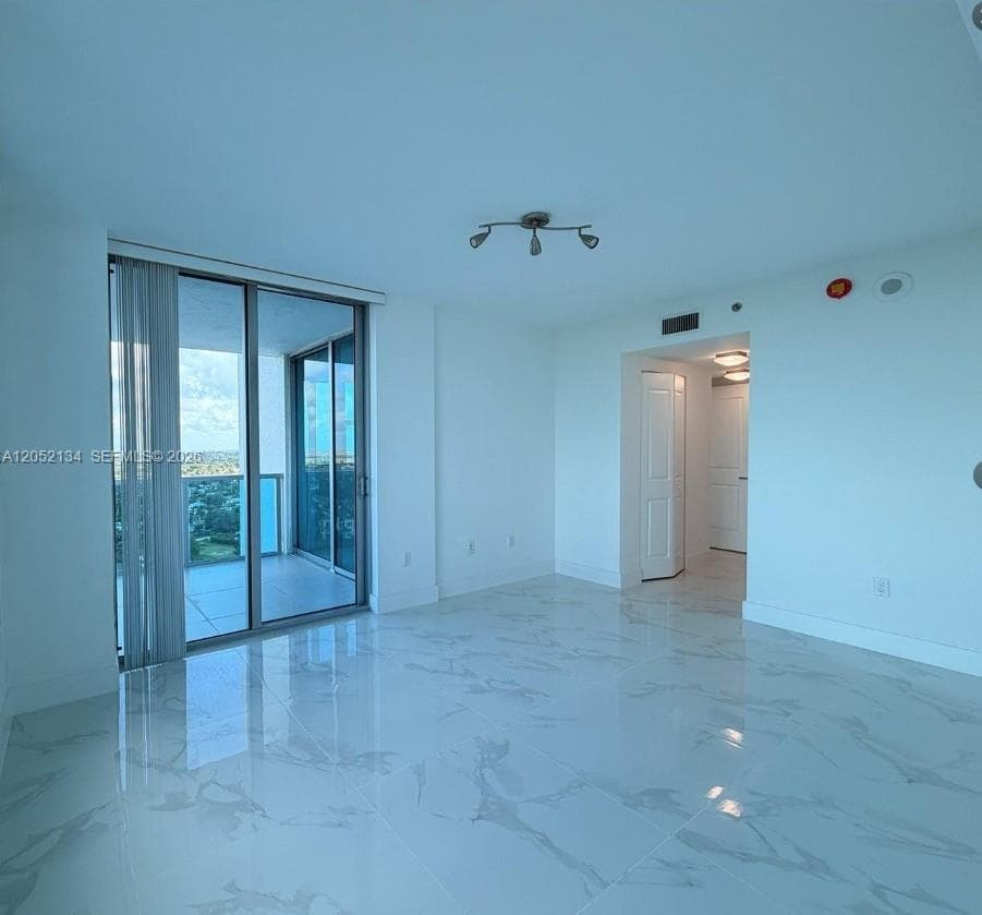 2641 N Flamingo Rd # 2208N, Sunrise, FL 33323 photo 9