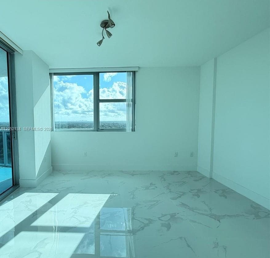 2641 N Flamingo Rd # 2208N, Sunrise, FL 33323 photo 11
