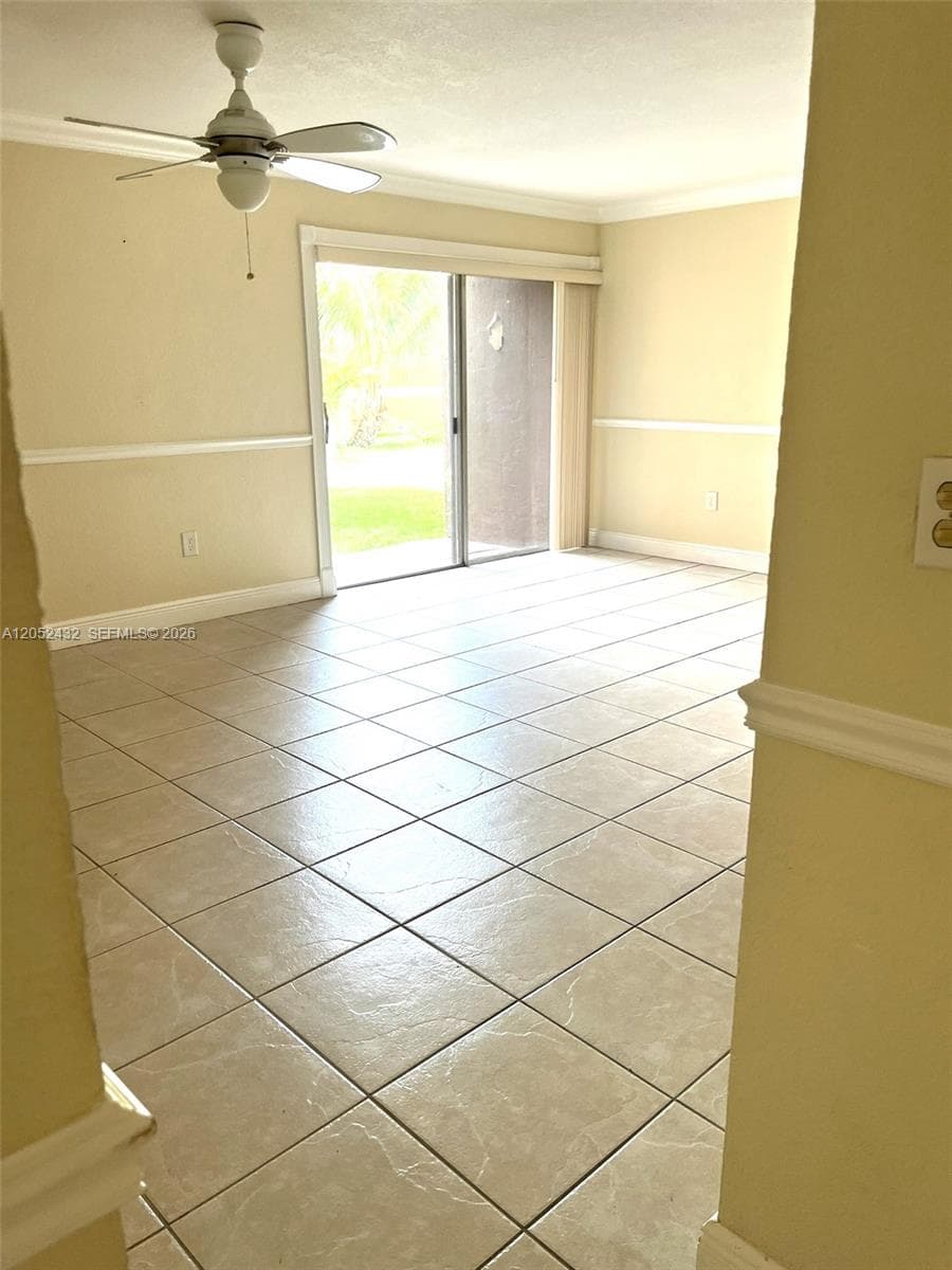 9477 SW 76th St # O4, Miami, FL 33173 photo 6
