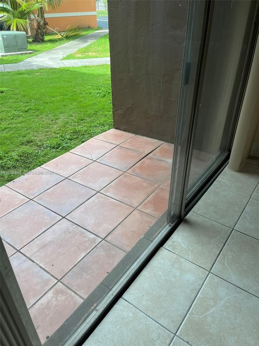 9477 SW 76th St # O4, Miami, FL 33173 photo 8