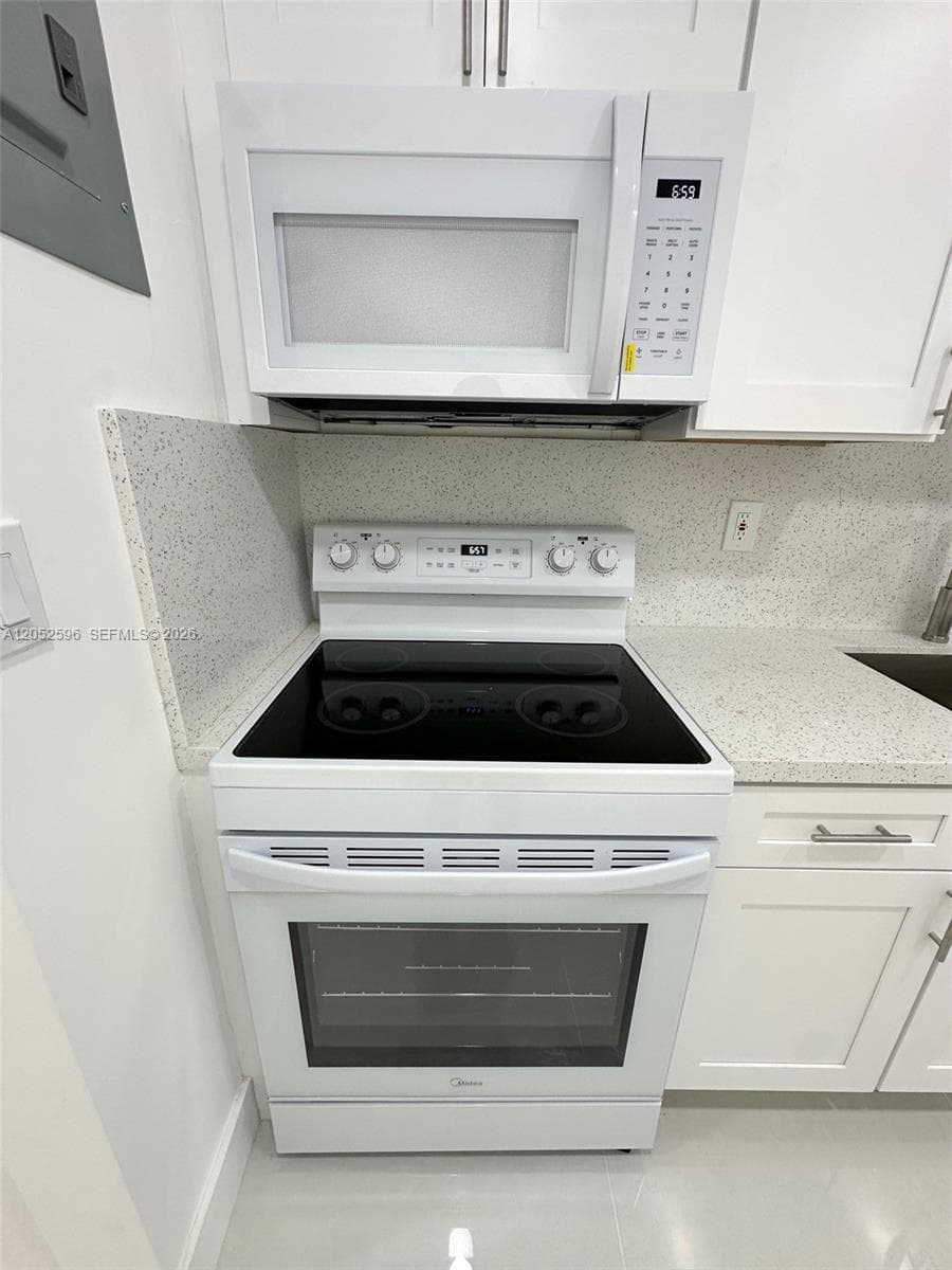 417 NW 7th Ter # 2, Fort Lauderdale, FL 33311 photo 3