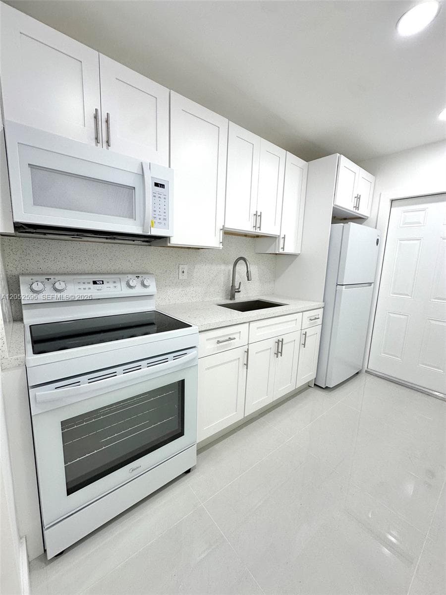 417 NW 7th Ter # 2, Fort Lauderdale, FL 33311