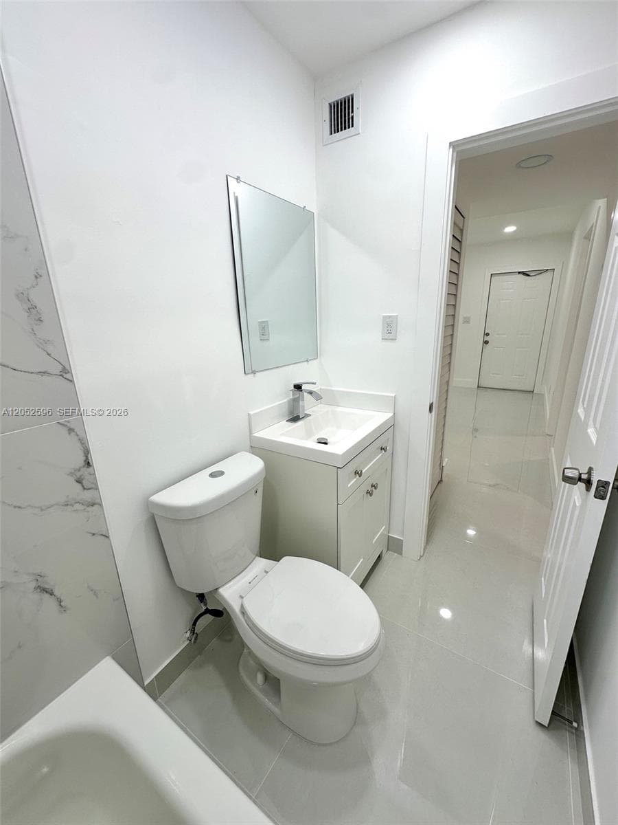 417 NW 7th Ter # 2, Fort Lauderdale, FL 33311 photo 10