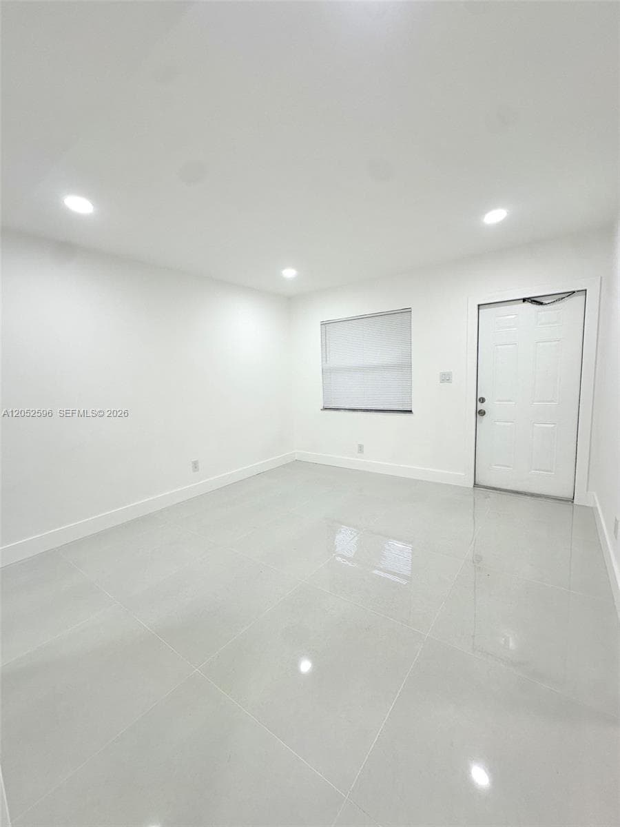 417 NW 7th Ter # 2, Fort Lauderdale, FL 33311 photo 11