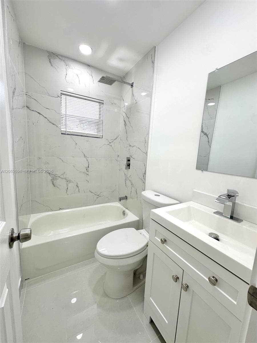 417 NW 7th Ter # 2, Fort Lauderdale, FL 33311 photo 8
