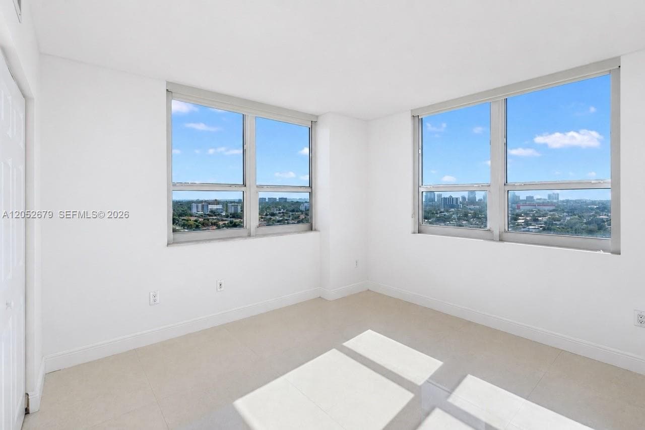 3232 SW 22nd St # 1701, Miami, FL 33145 photo 5