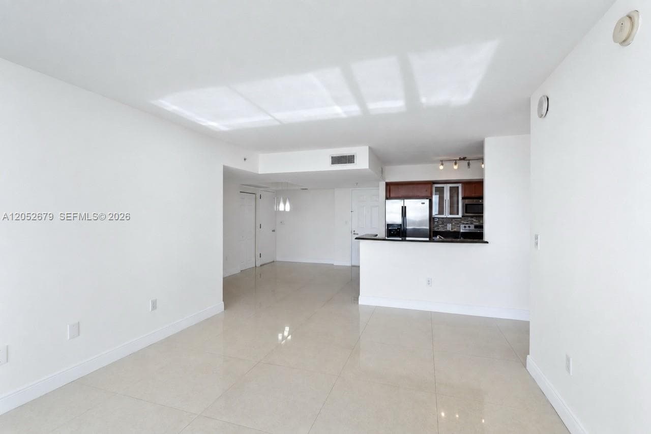 3232 SW 22nd St # 1701, Miami, FL 33145 photo 4