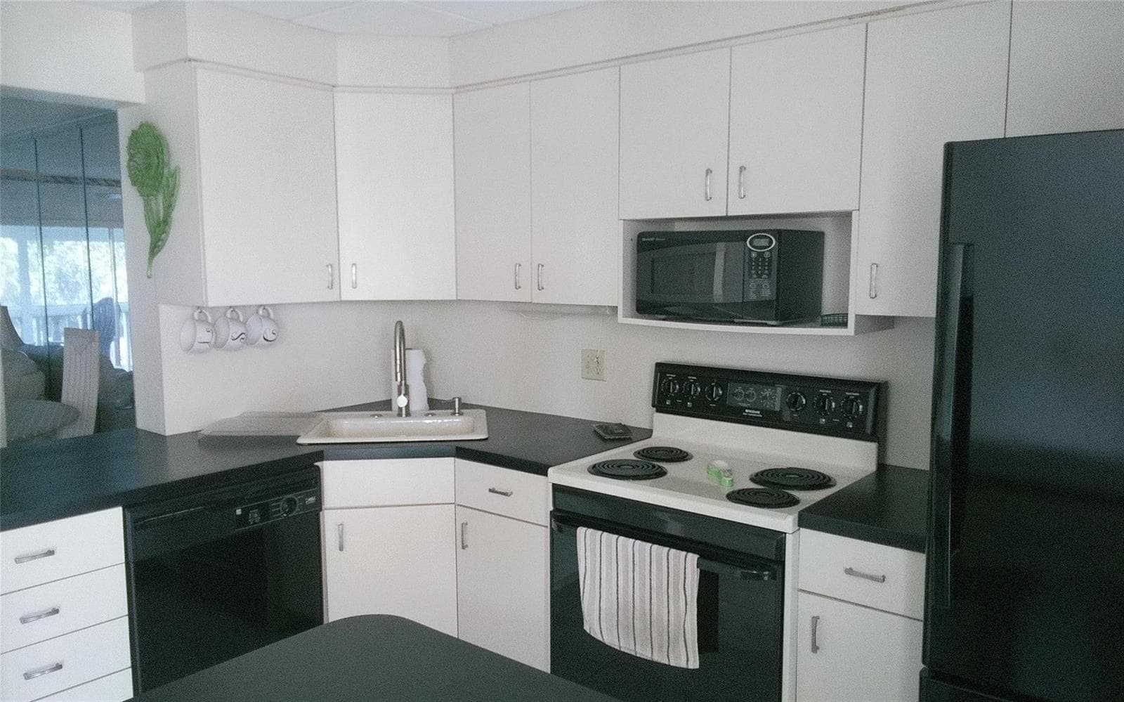 460 Paradise Isle Boulevard # 301, Hallandale Beach, FL 33009 photo 8