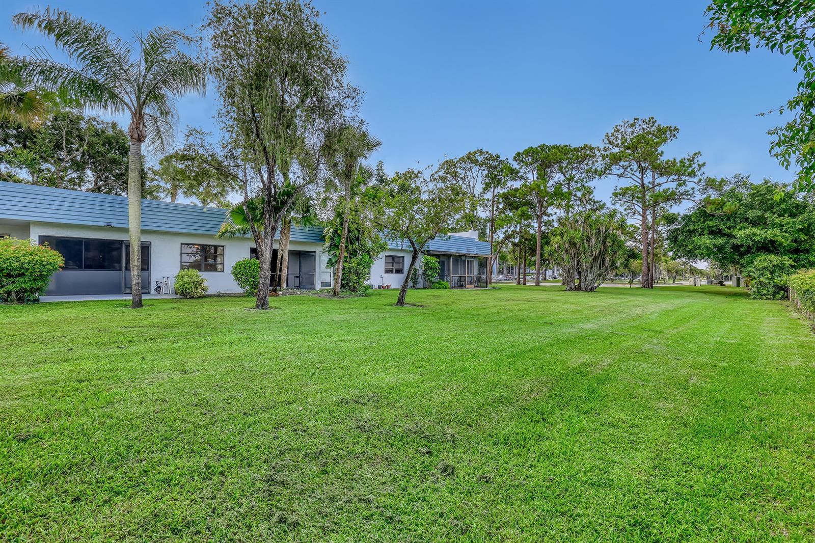 4575 LUCERNE LAKES Boulevard # 103, Lake Worth, FL 33467 photo 12