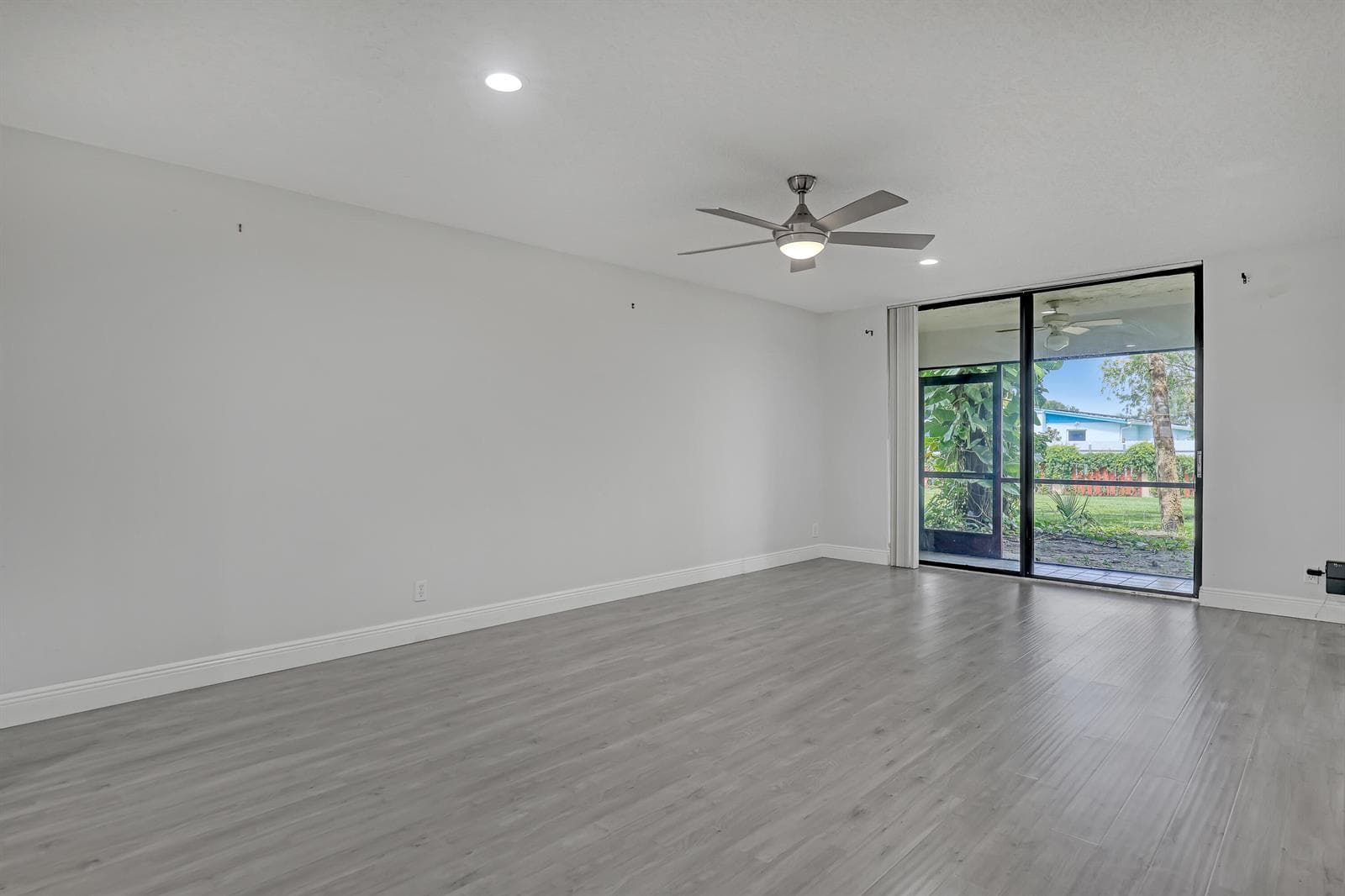 4575 LUCERNE LAKES Boulevard # 103, Lake Worth, FL 33467 photo 10