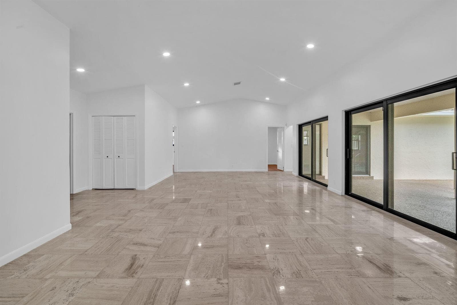 3020 N 34TH Street, Hollywood, FL 33021 photo 9
