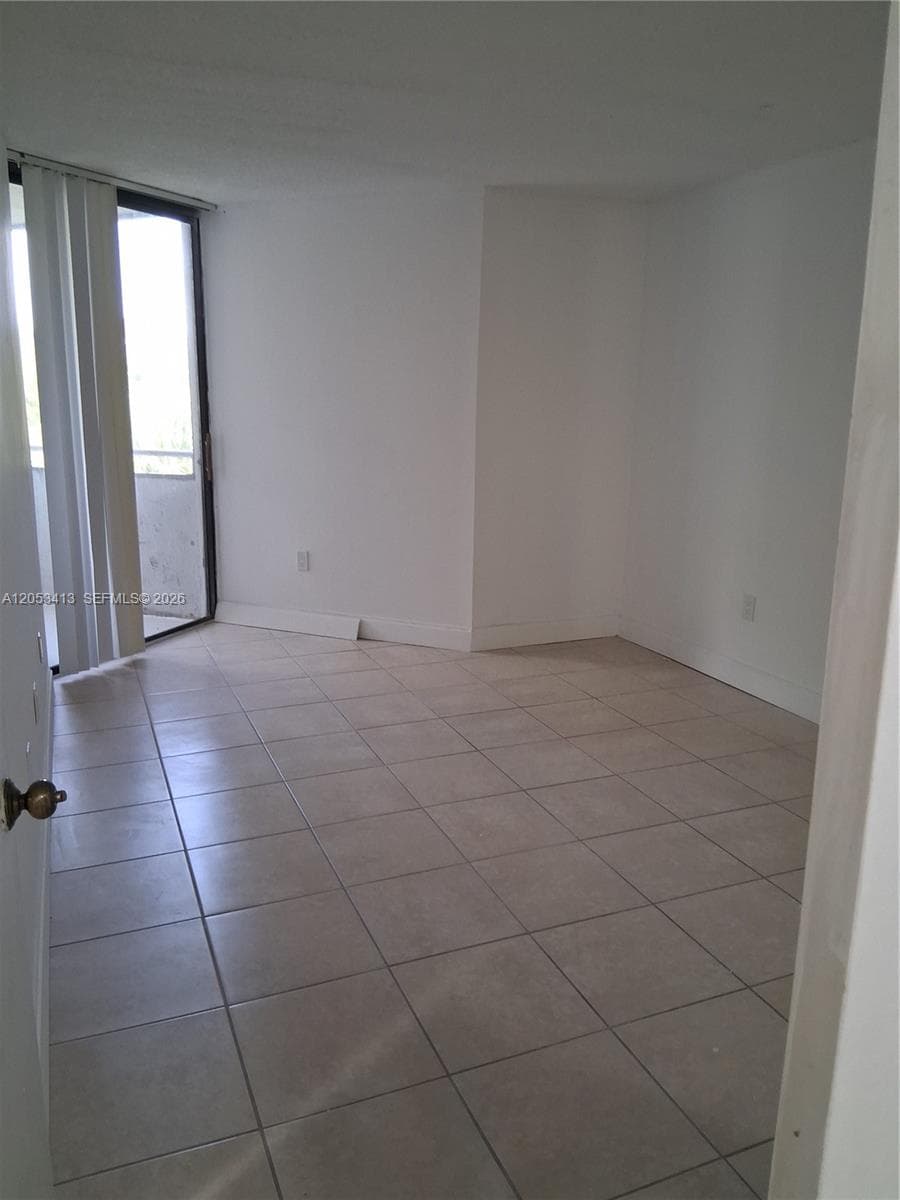 8255 SW 152nd Av # E-403, Unincorporated Dade County, FL 33193 photo 12