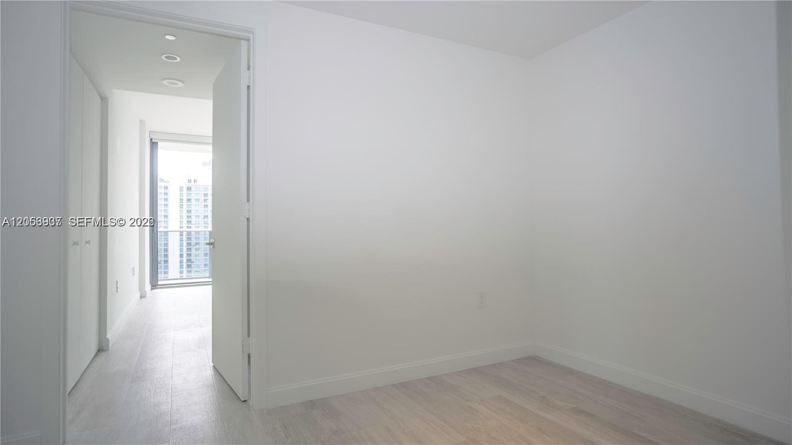 45 SW 9th St # 3303, Miami, FL 33130 photo 13