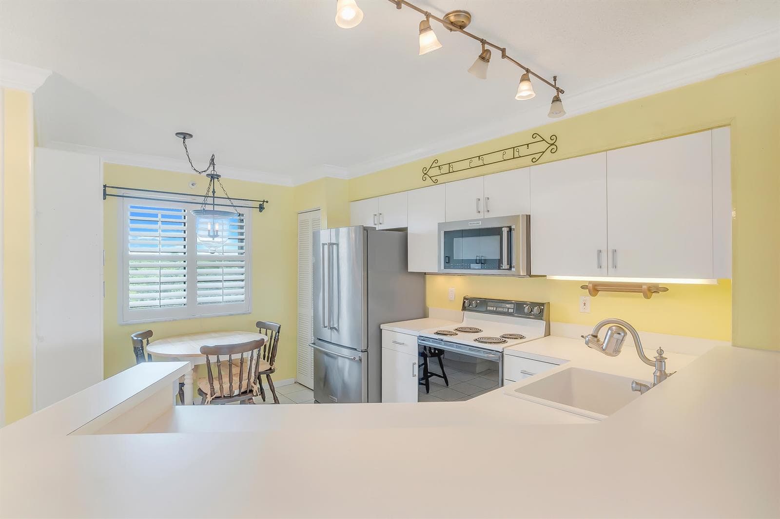 2334 S Cypress Bend Drive # 602, Pompano Beach, FL 33069 photo 6
