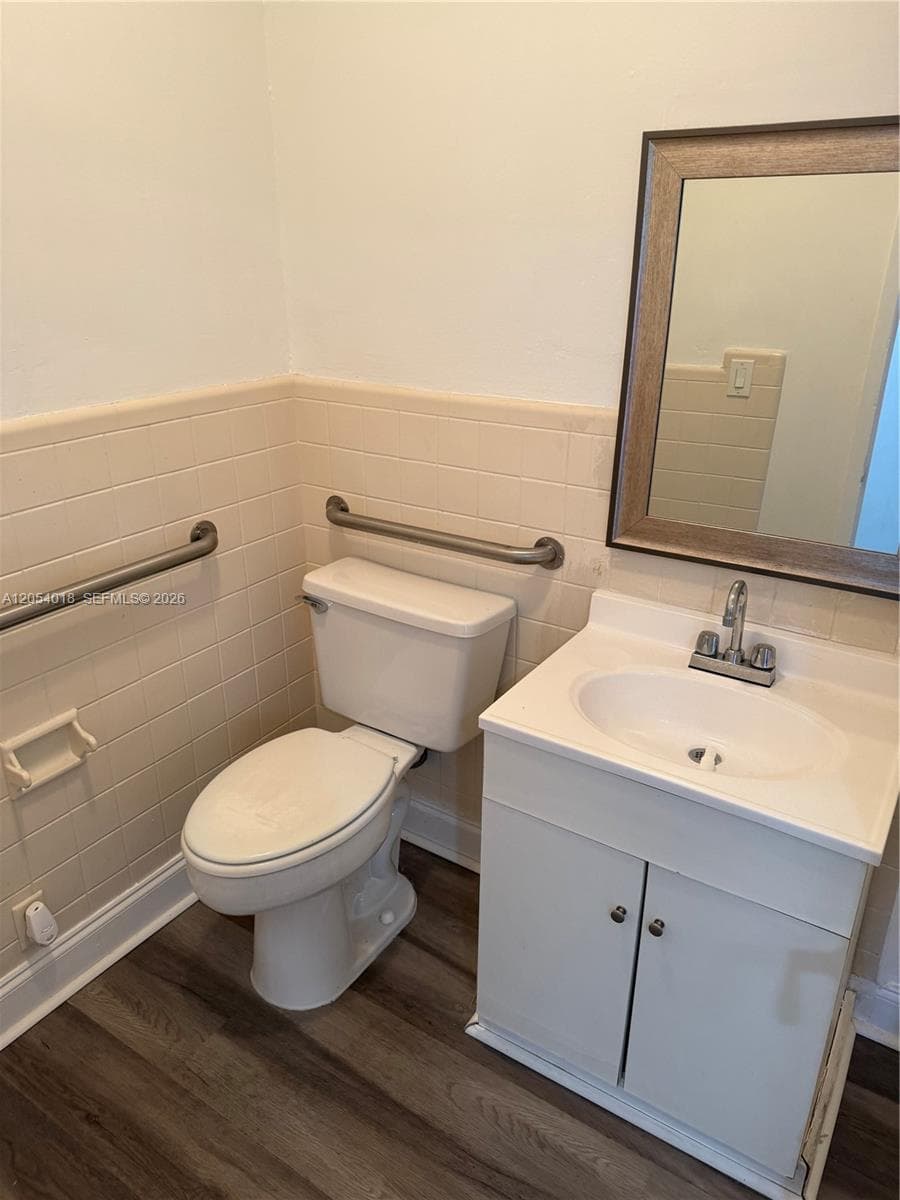 1394 Coral Way, Miami, FL 33145 photo 12