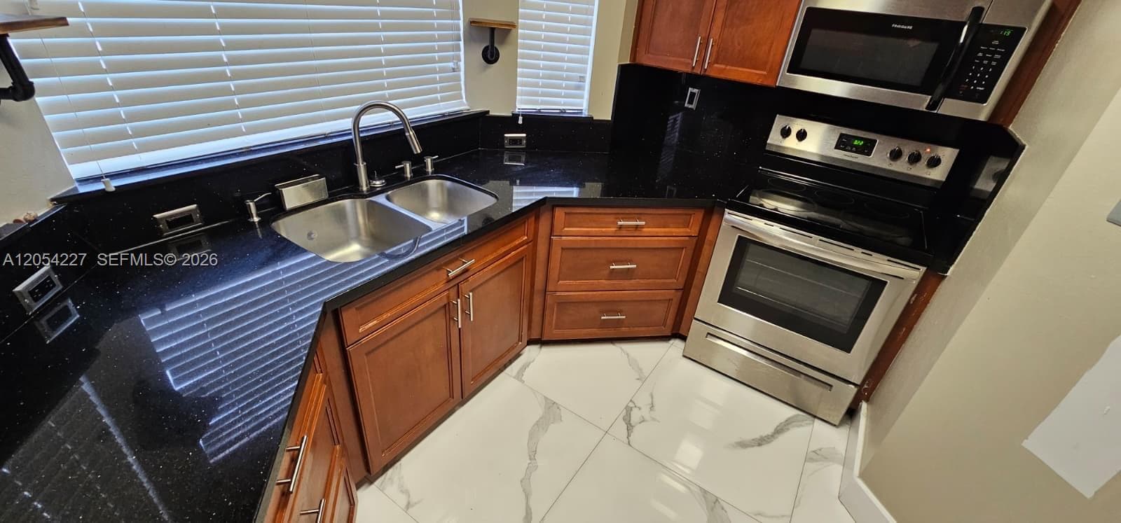15355 SW 39th Ln, Miami, FL 33185 photo 8