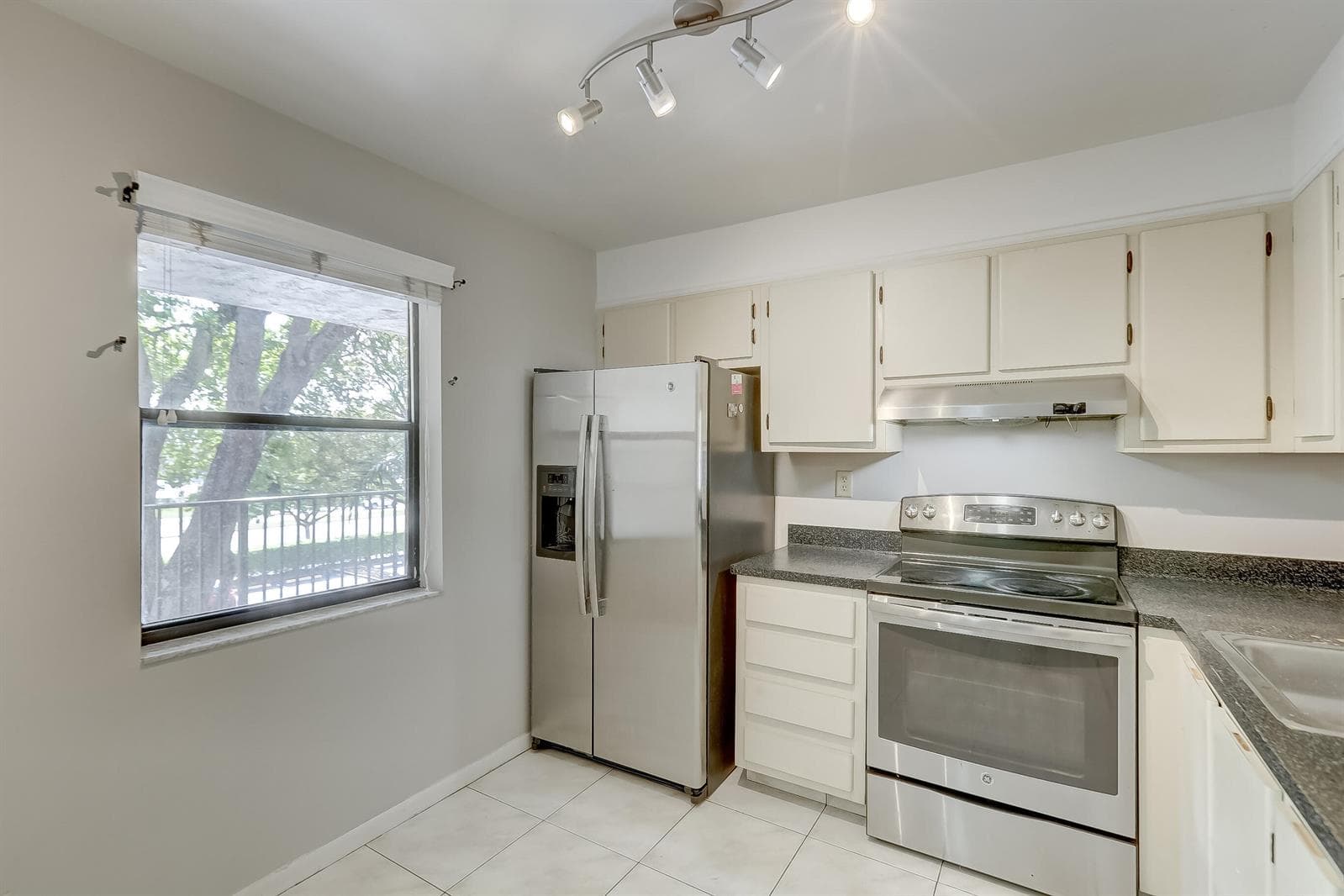 6751 N UNIVERSITY Drive # 302, Tamarac, FL 33321 photo 13