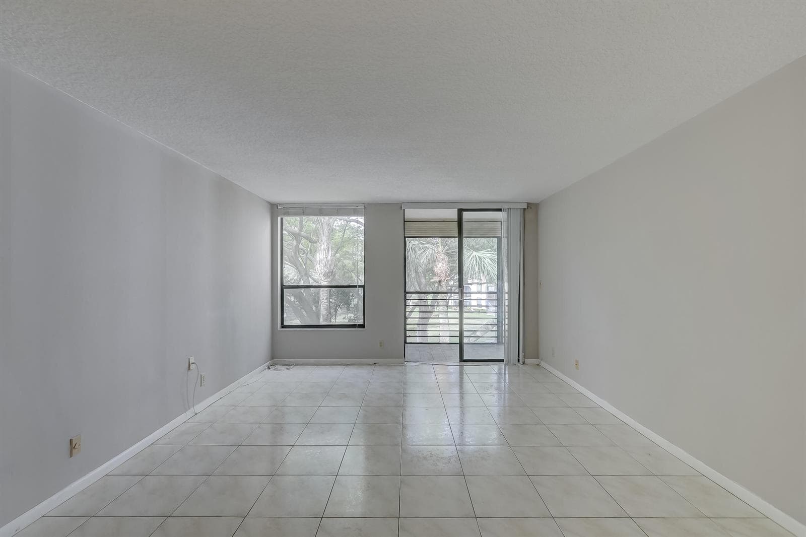 6751 N UNIVERSITY Drive # 302, Tamarac, FL 33321 photo 12
