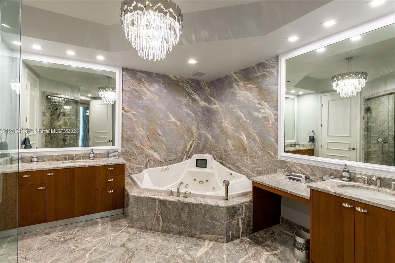 16051 Collins Ave # 2402, Sunny Isles Beach, FL 33160 photo 8