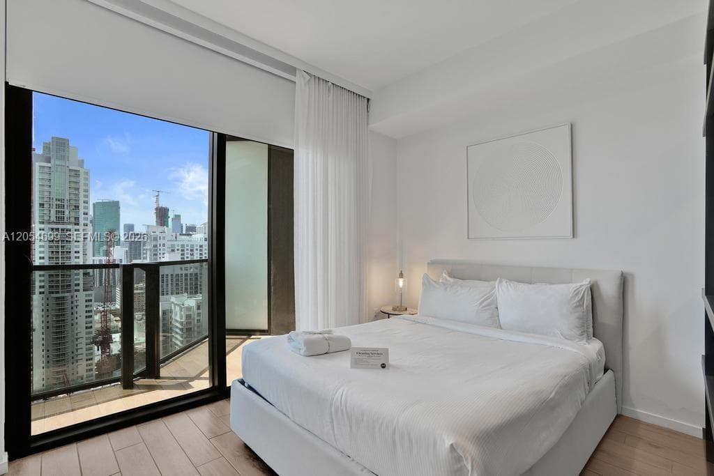 398 NE 5th St # 3013, Miami, FL 33132 photo 12