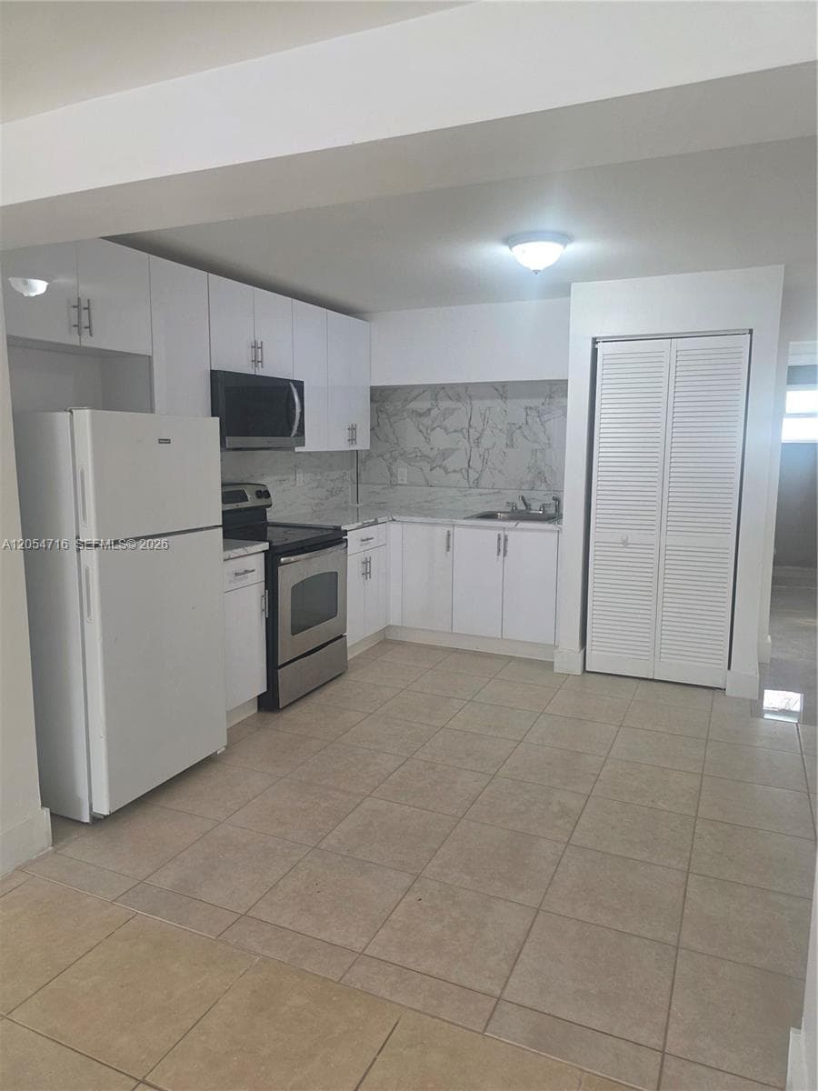 1921 NW 59th St # D, Miami, FL 33142 photo 7