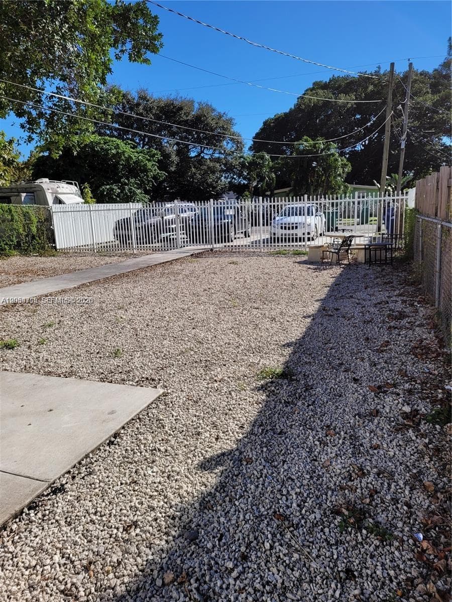 1921 NW 59th St # D, Miami, FL 33142 photo 5