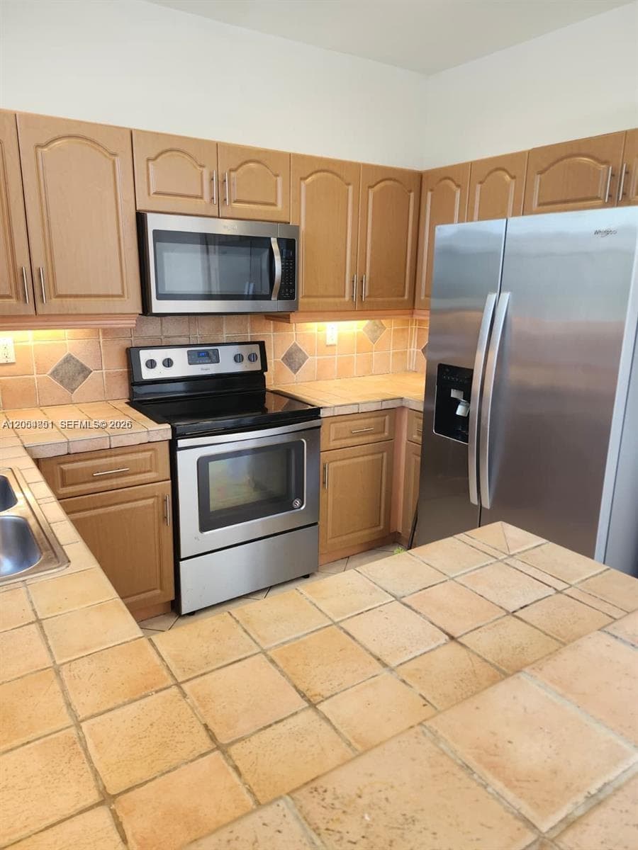 11425 NW 76th Ter, Doral, FL 33178 photo 7