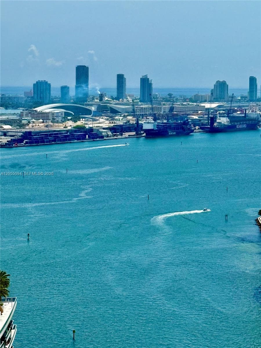31 SE 5th St # 3712, Miami, FL 33131 photo 7