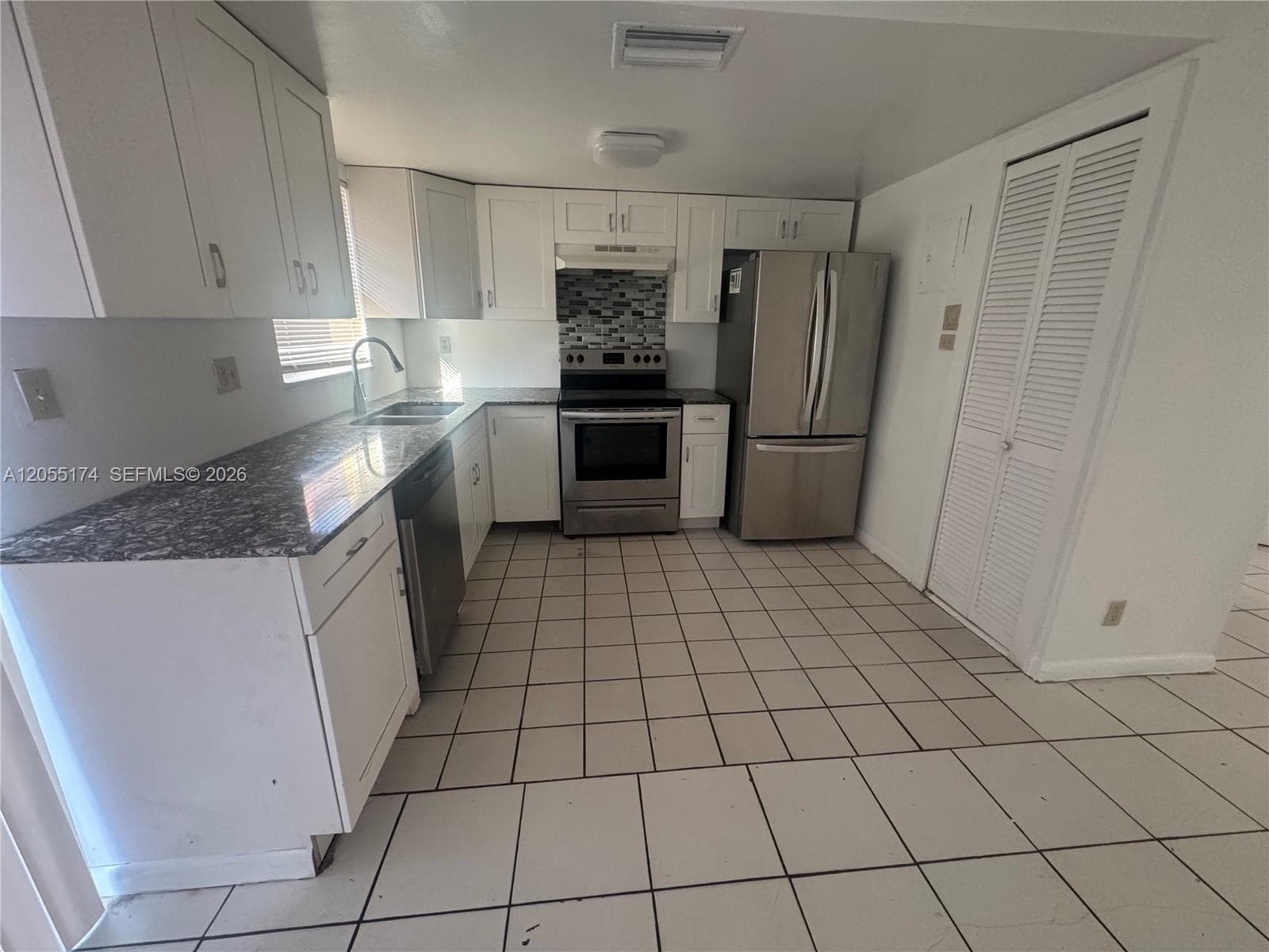 2606 NW 52nd Ave # D15, Lauderhill, FL 33313 photo 2
