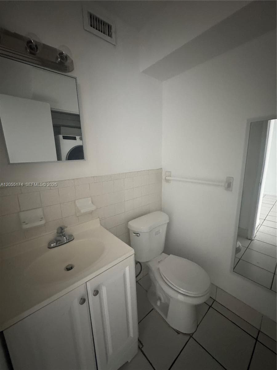 2606 NW 52nd Ave # D15, Lauderhill, FL 33313 photo 4