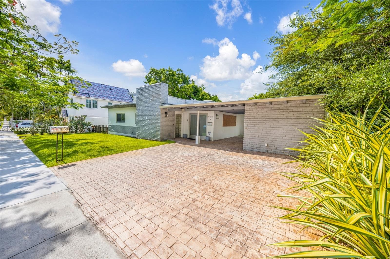 910 NE 81st St, Miami, FL 33138 photo 2