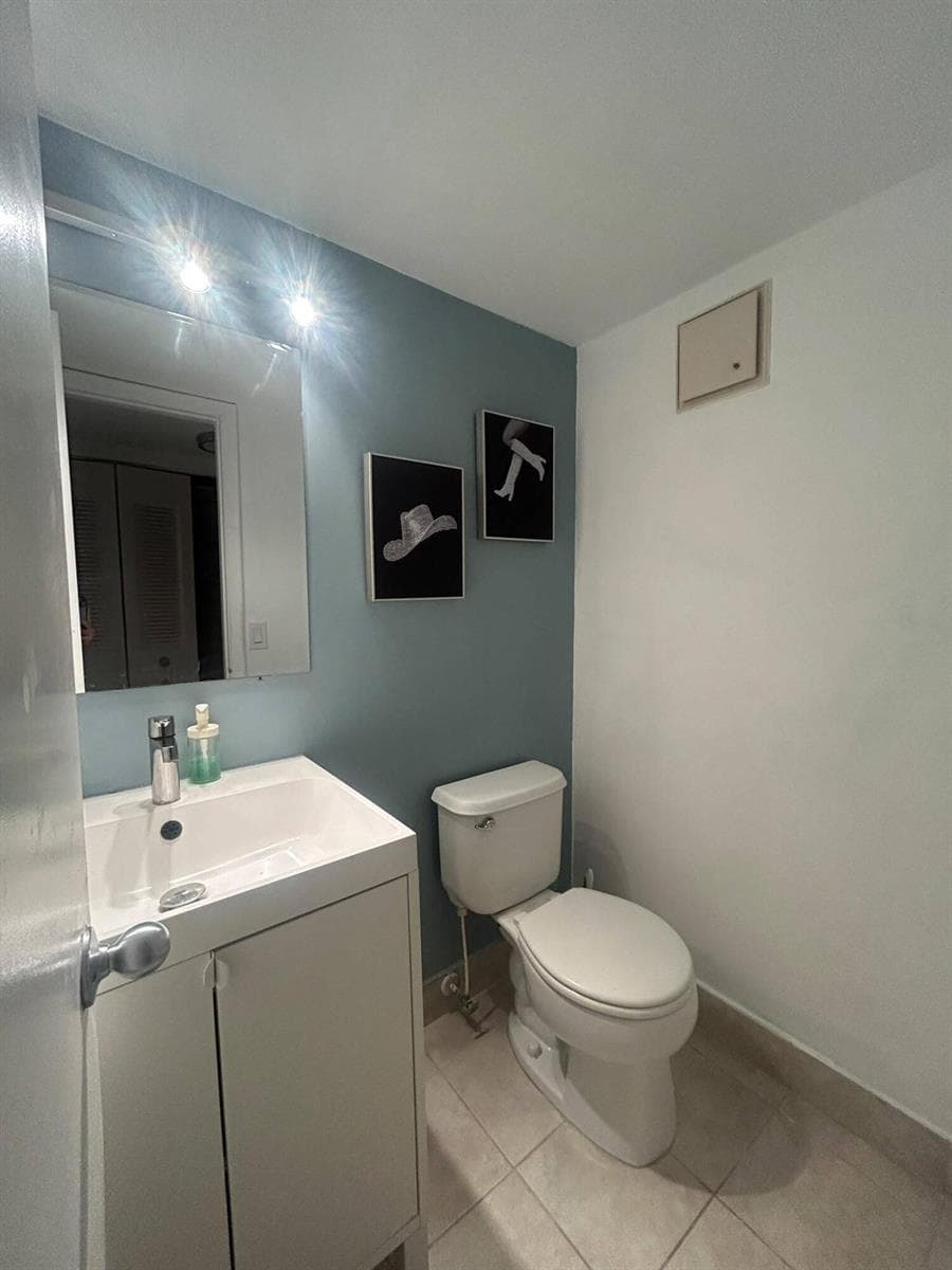 138 Markham G, Deerfield Beach, FL 33442 photo 6