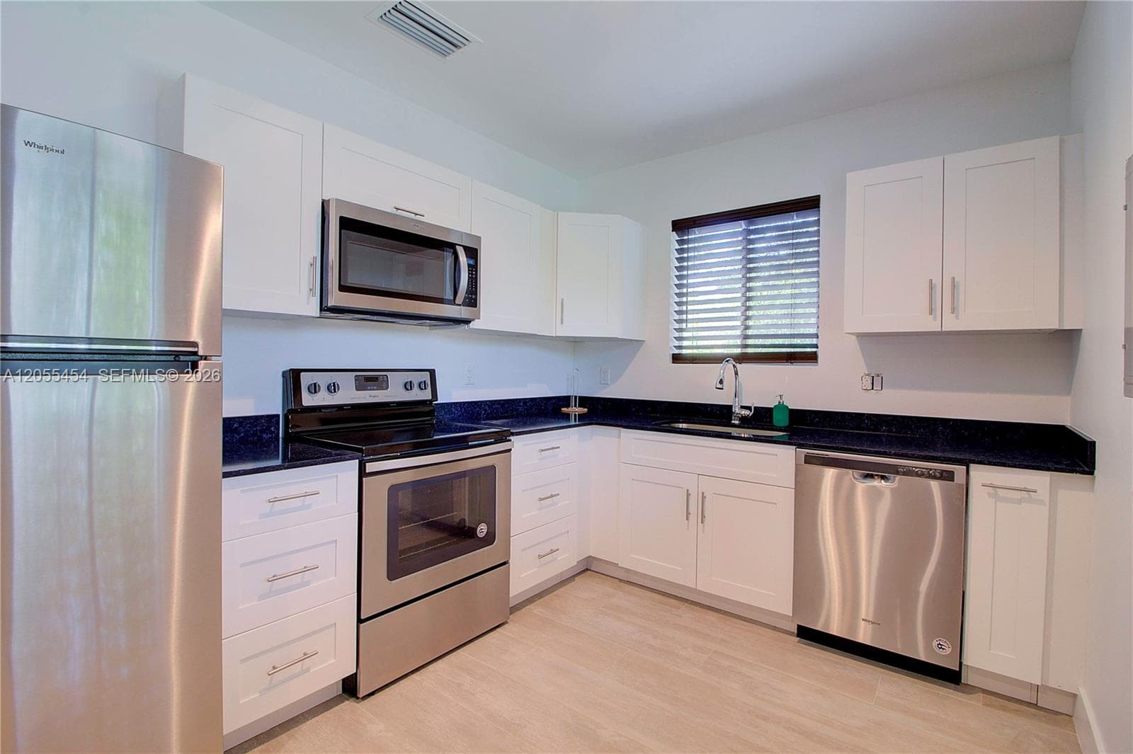 427 NW 34th St # 4, Miami, FL 33127 photo 7