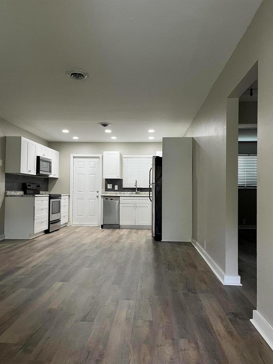 4250 NW 21st Avenue, Oakland Park, FL 33309 photo 10