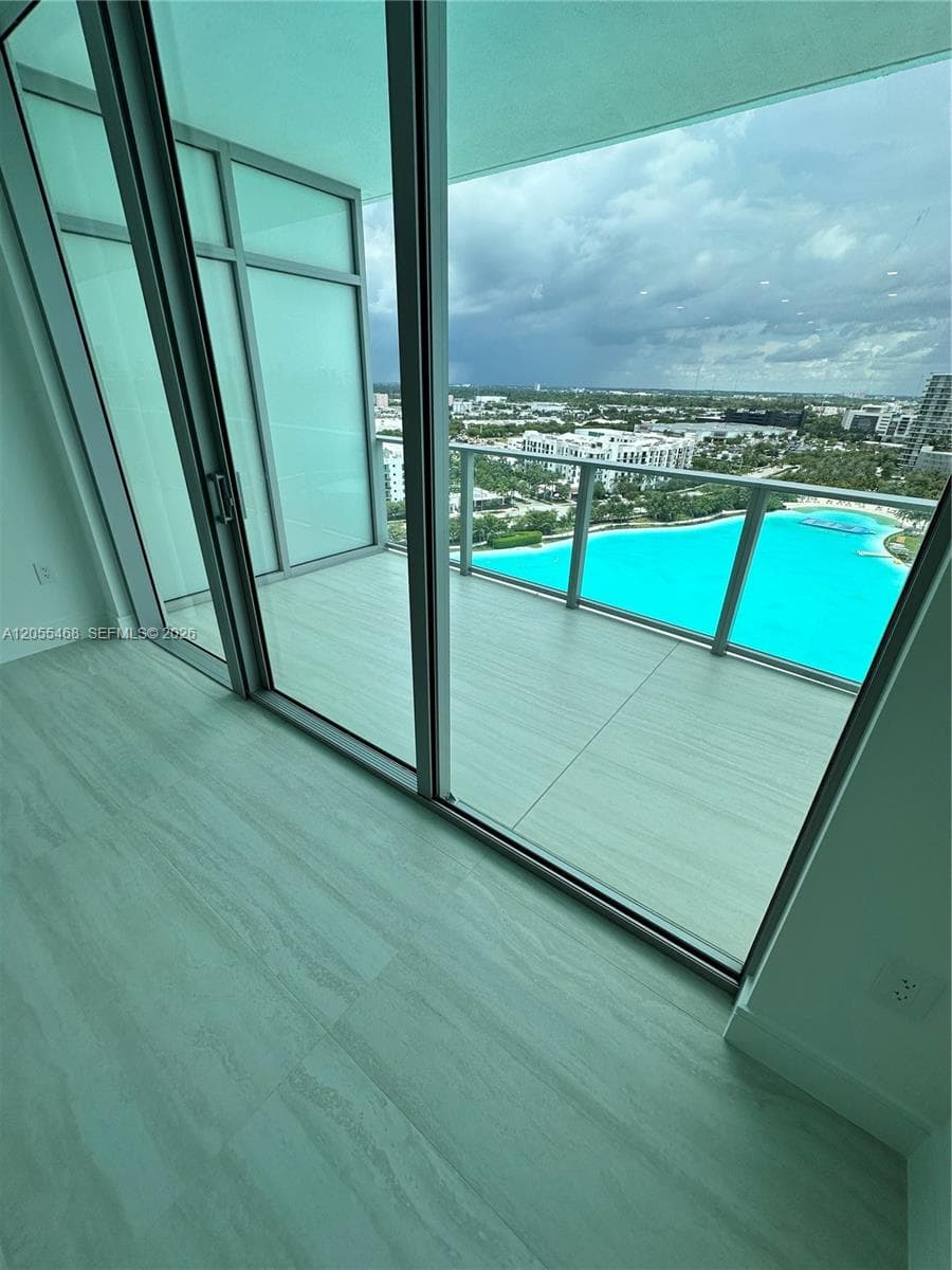 2411 Laguna Cir # 1407, North Miami, FL 33181 photo 6