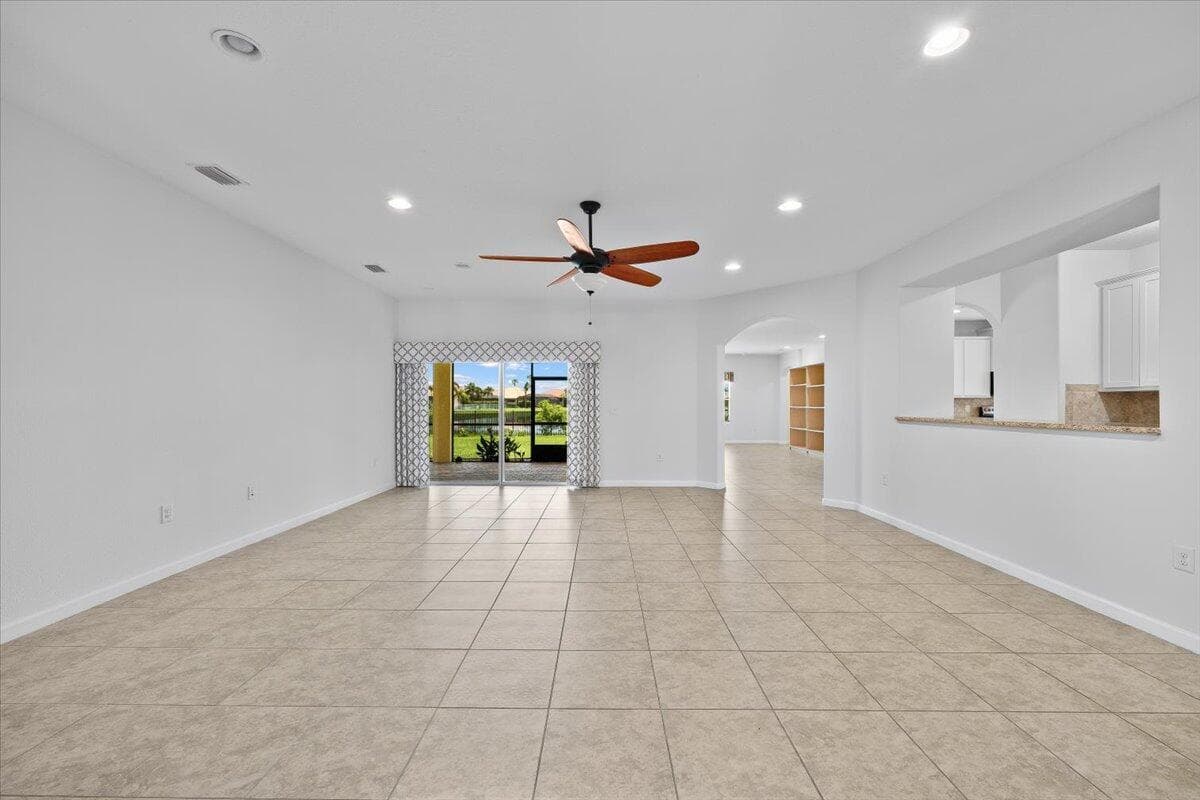 12158 SW AVENTINO Drive, Port St. Lucie, FL 34987 photo 6