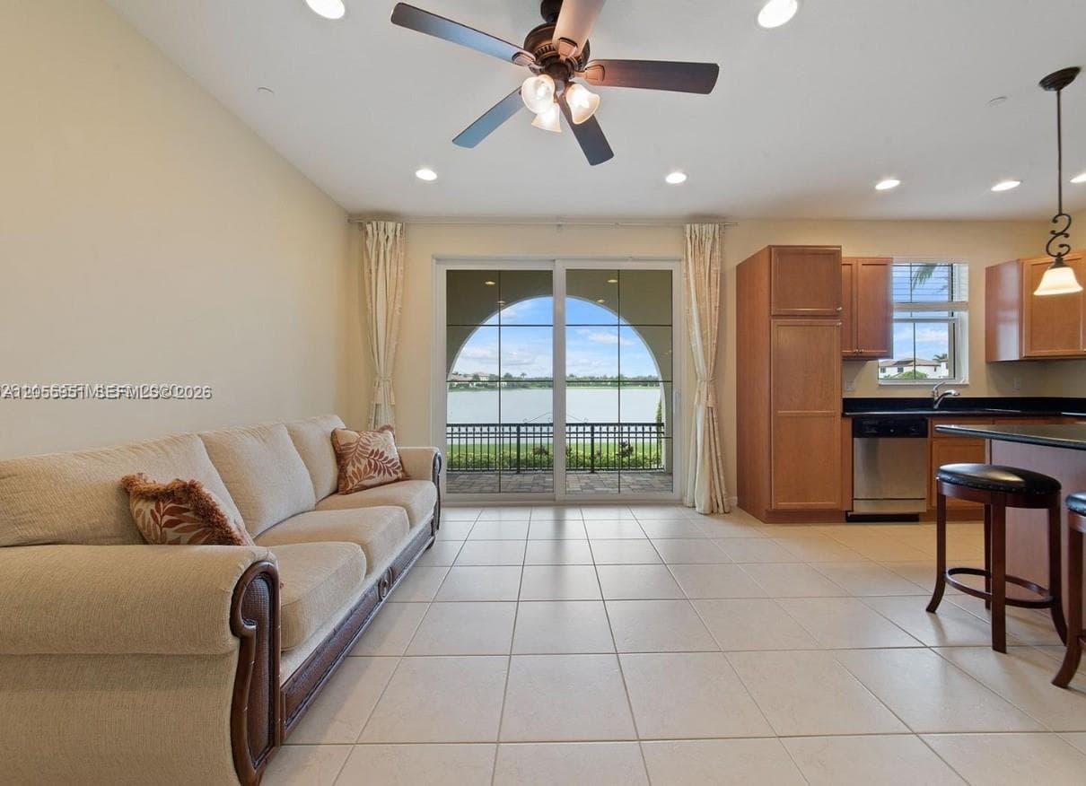 2955 Tortola Way, Cooper City, FL 33024 photo 10