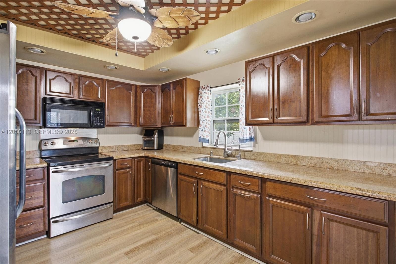 450 E Lakewood Cir E # B, Margate, FL 33063 photo 6