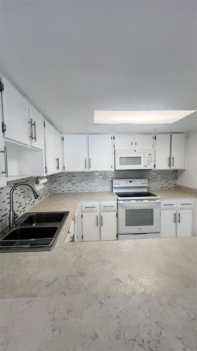 7010 NW 186th St # 5-303, Hialeah, FL 33015 photo 5