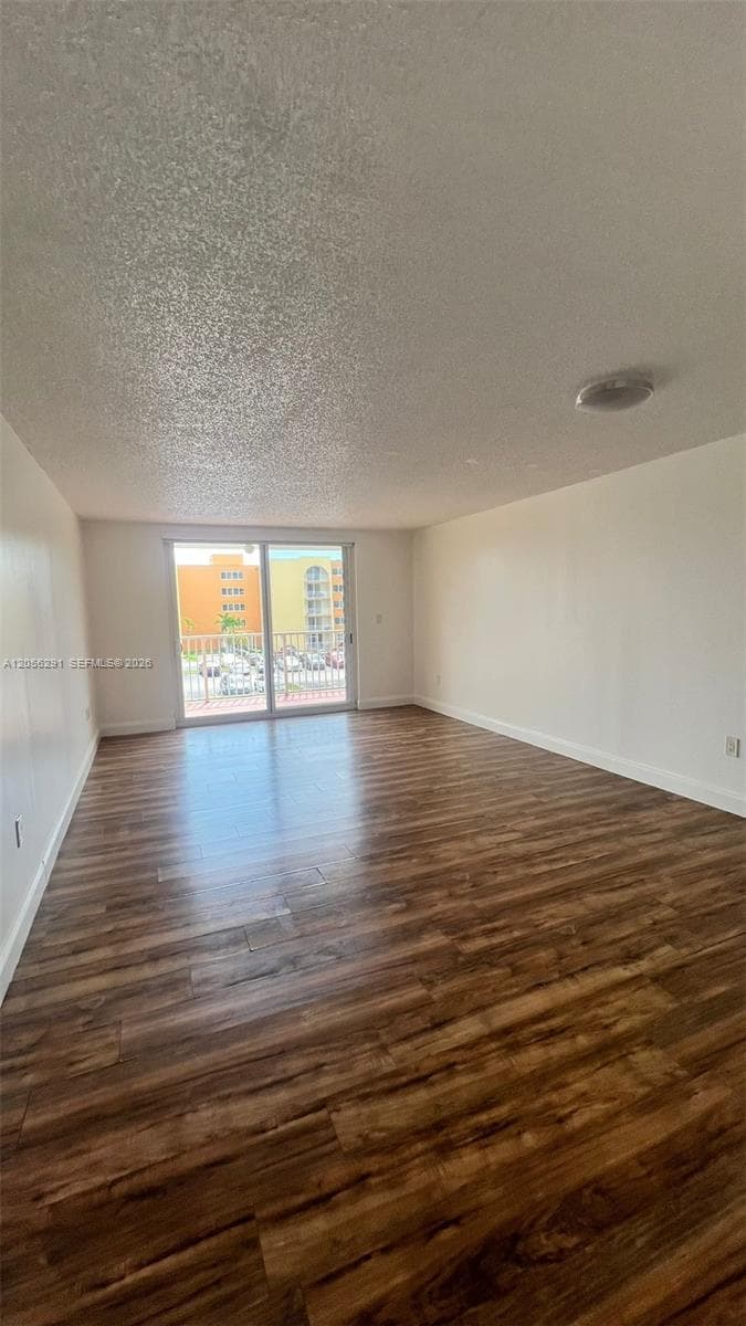 7010 NW 186th St # 5-303, Hialeah, FL 33015 photo 9