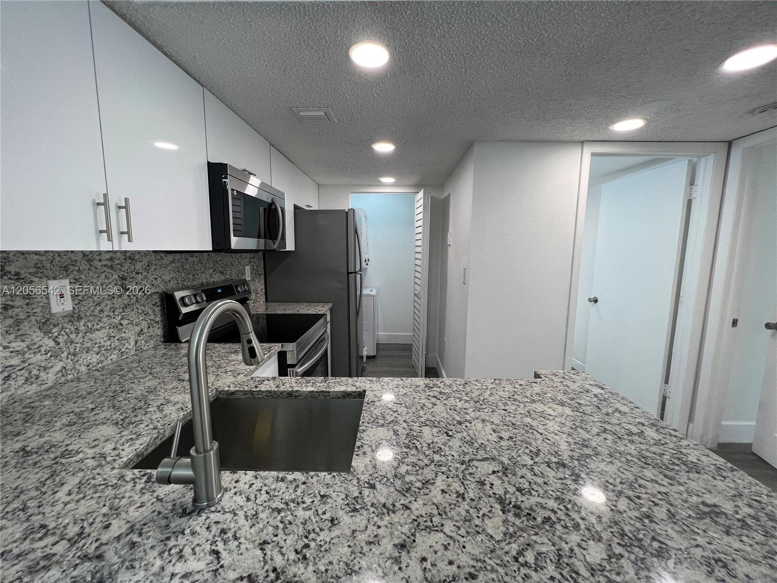 7235 NW 179th St # 104, Hialeah, FL 33015 photo 12
