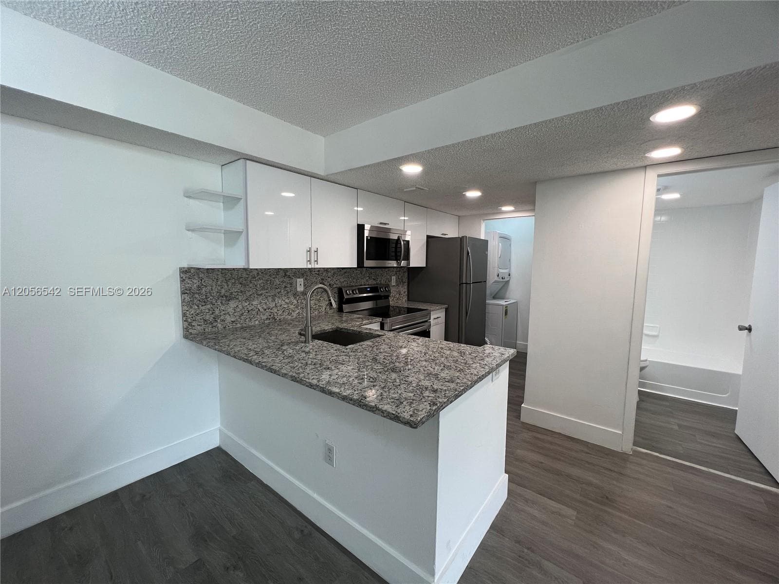 7235 NW 179th St # 104, Hialeah, FL 33015 photo 7