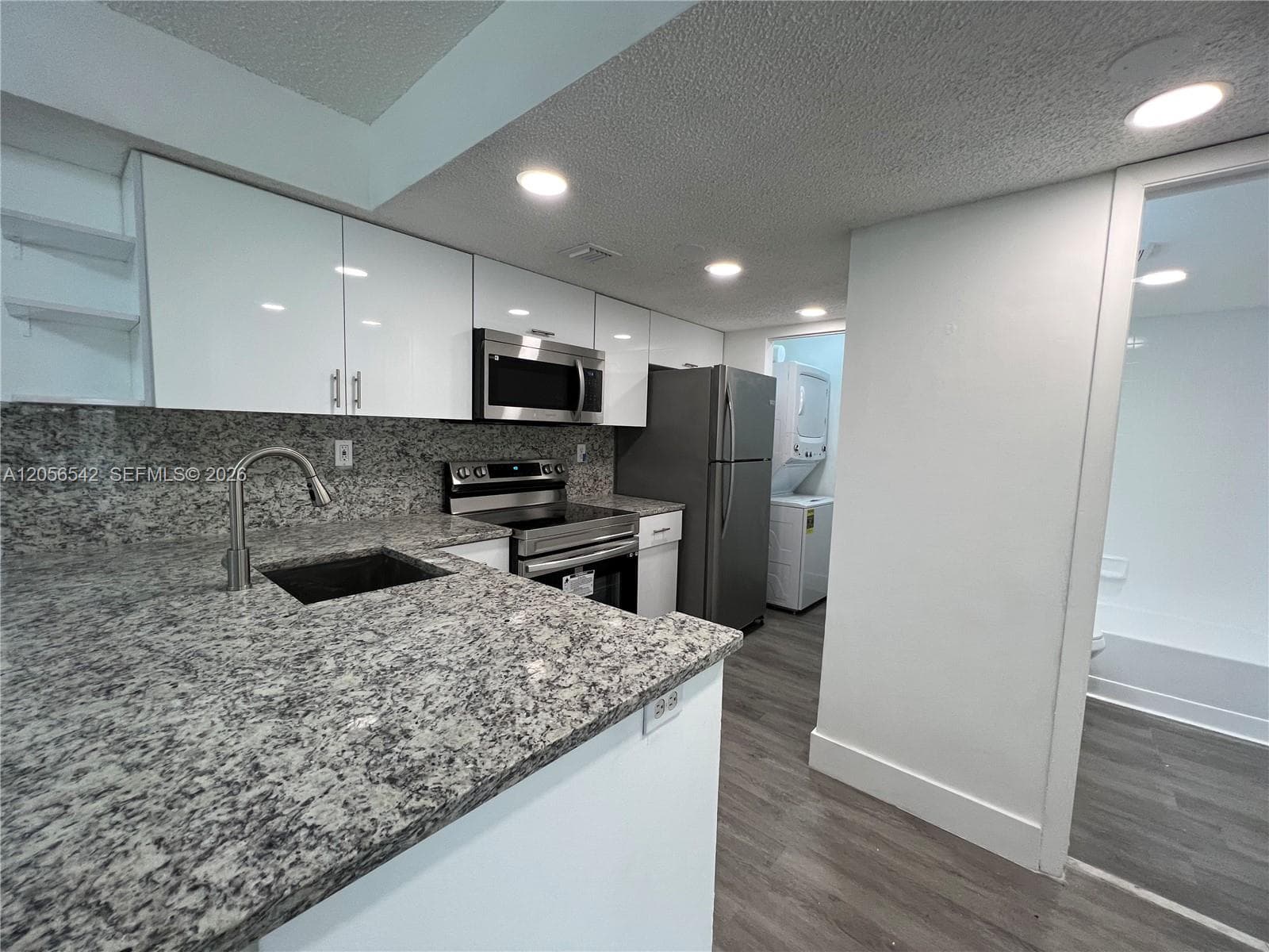 7235 NW 179th St # 104, Hialeah, FL 33015 photo 8