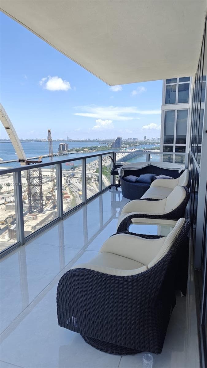 1100 Biscayne Blvd # 2106, Miami, FL 33132 photo 9