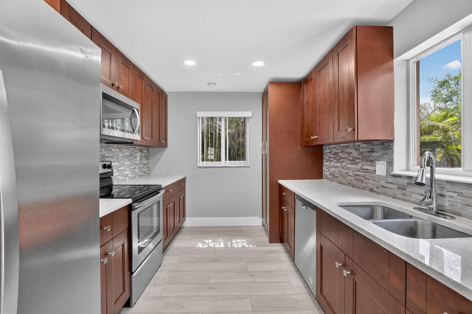 6281 NW 14TH Court, Sunrise, FL 33313 photo 10