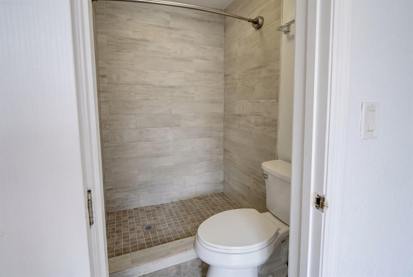 2021 NW 85TH Avenue, Pembroke Pines, FL 33024 photo 7