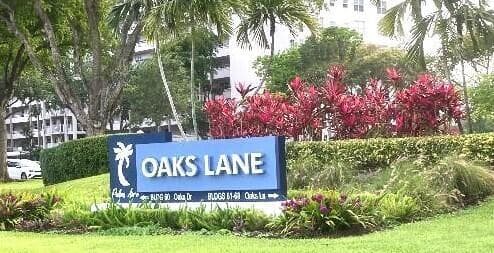 565 OAKS Lane # 305, Pompano Beach, FL 33069 photo 3