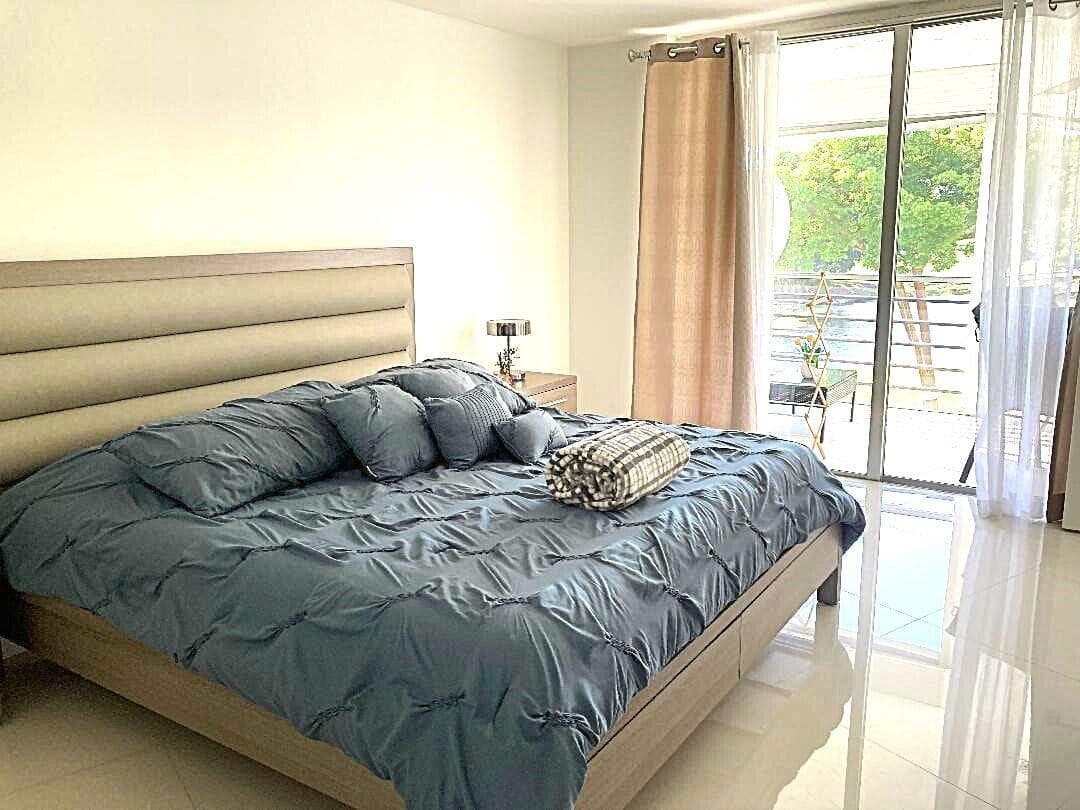 565 OAKS Lane # 305, Pompano Beach, FL 33069 photo 5