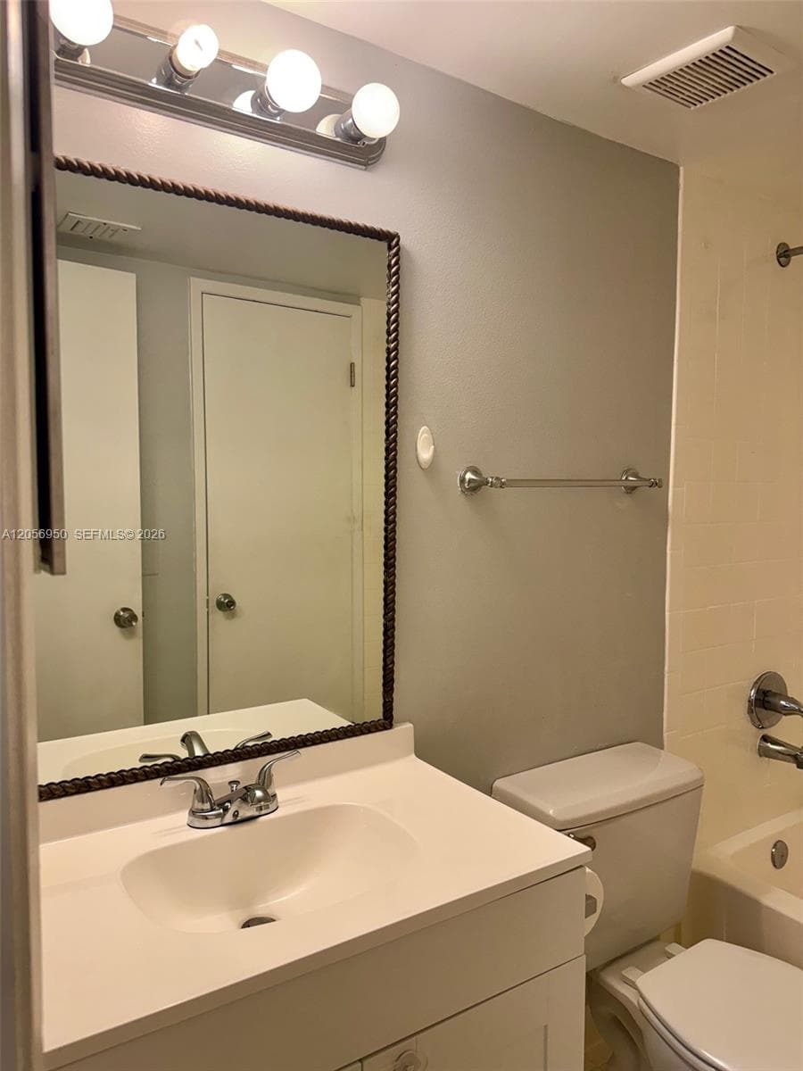 9945 Nob Hill Ct # 9945, Sunrise, FL 33351 photo 11